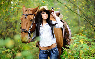 How to dress comfortably for your equestrian date